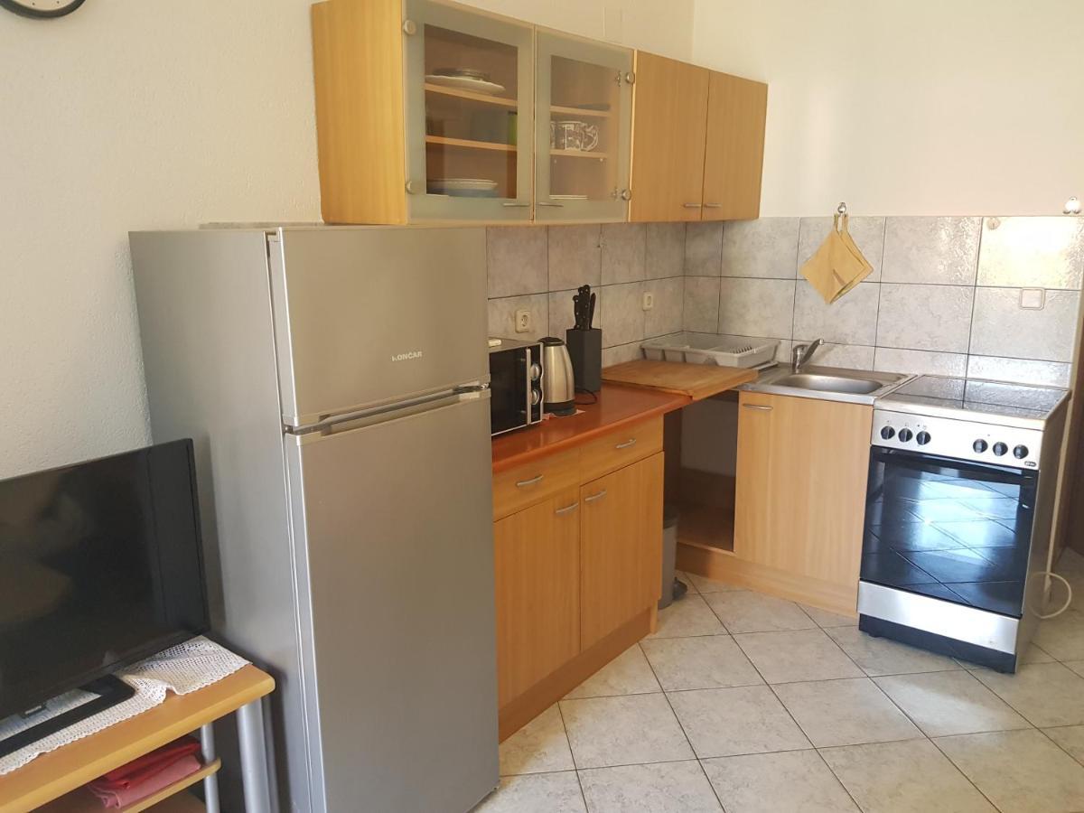 Astra Daire Vir Dış mekan fotoğraf